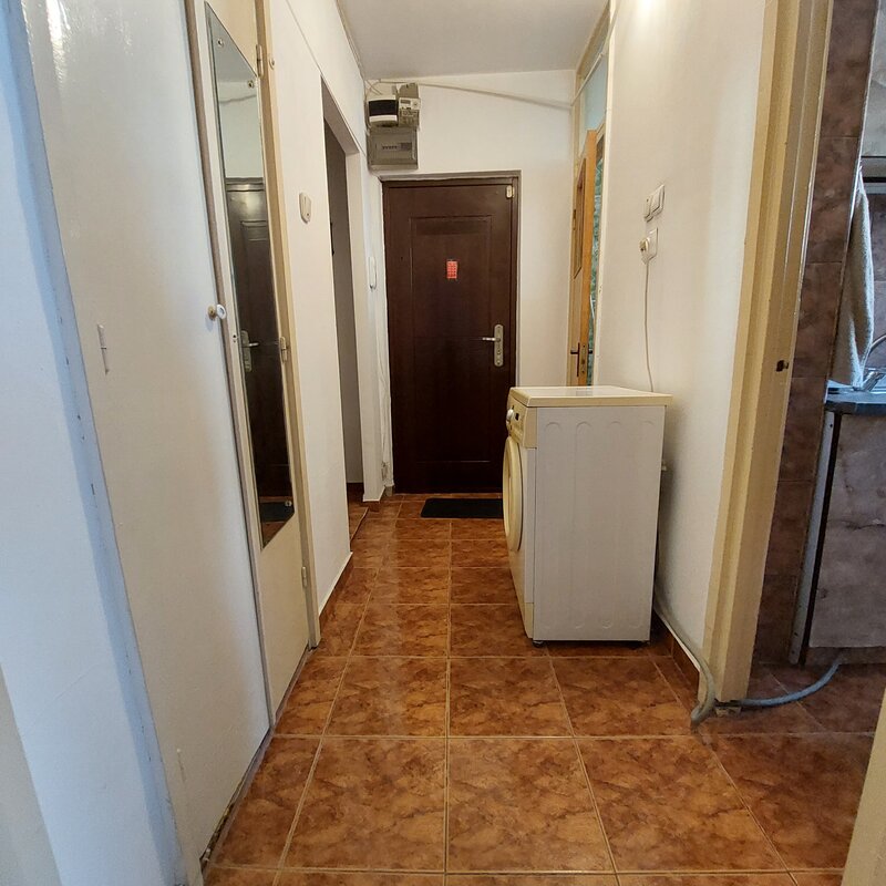 Titan metrou Grigorescu la 3-4 minute mers, decomandata, bloc mixt et. 4/10